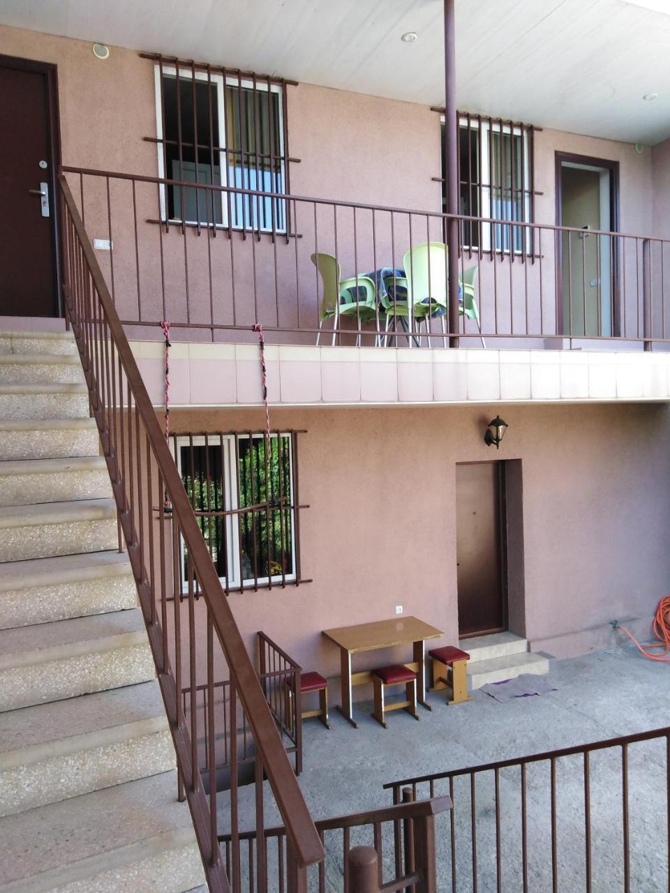 Rest Guest House Γιερεβάν Εξωτερικό φωτογραφία