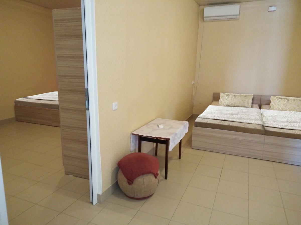 Rest Guest House Γιερεβάν Εξωτερικό φωτογραφία