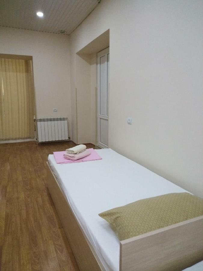 Rest Guest House Γιερεβάν Εξωτερικό φωτογραφία